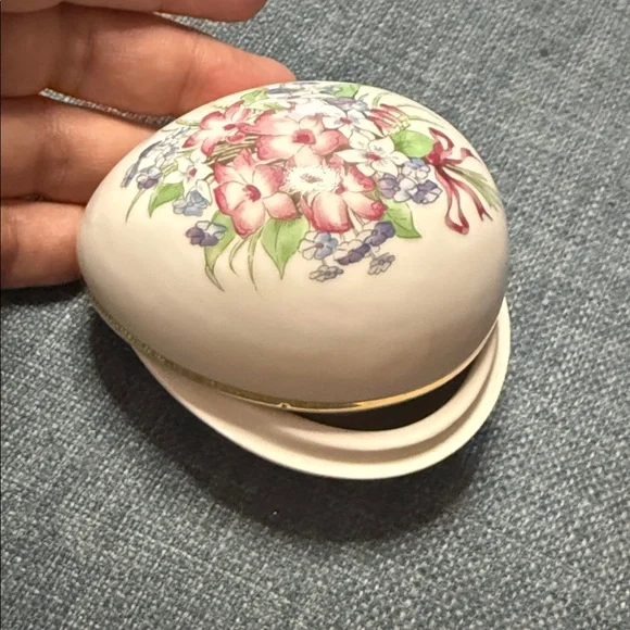 Vintage Schwarzenhammer Porcelain Egg Lidded Trinket Box Dish - Picture 4 of 7